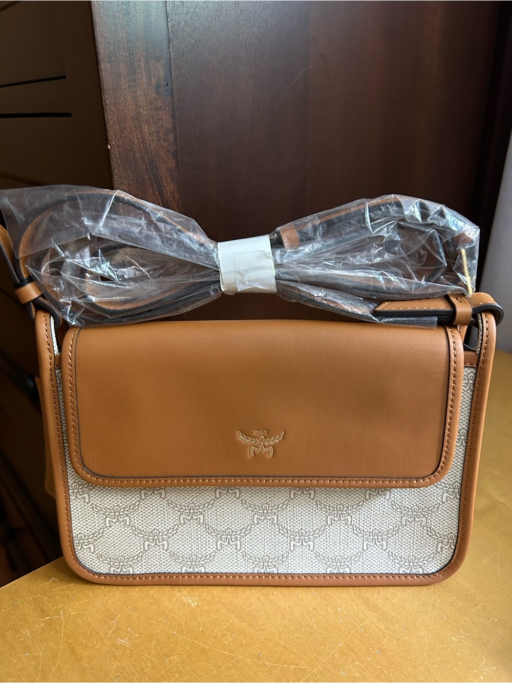 NWT MCM Himmel LTS Crossbody Sm 19 in Oatmeal